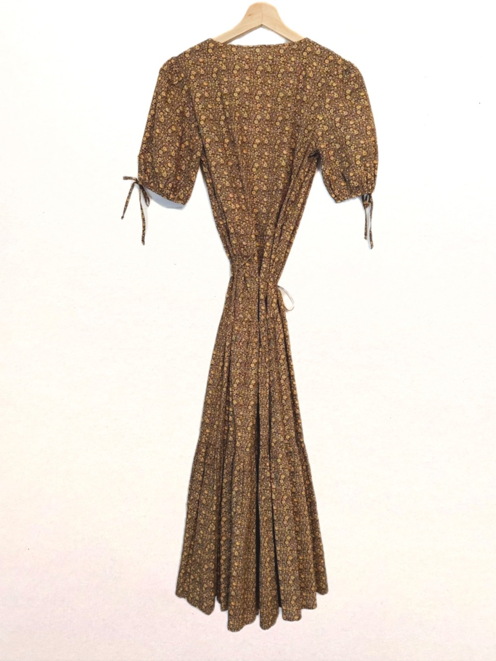 Christy Dawn Dress - Picture 2 of 8